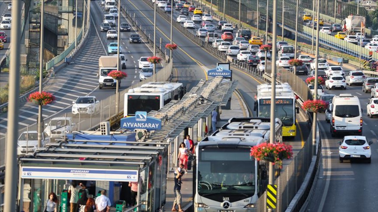 YKS günü toplu taşıma ücretsiz mi? 8-9 Haziran otobüs, metro, metrobüs bedava mı?