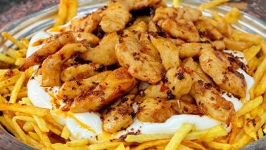 Tavuk lezzeti damakları fethediyor: Gelinim Mutfakta'dan Tavuklu Çökertme Kebabı tarifi!