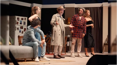 "Mutlu Aile Tablosu" kahkaha tufanı estirdi