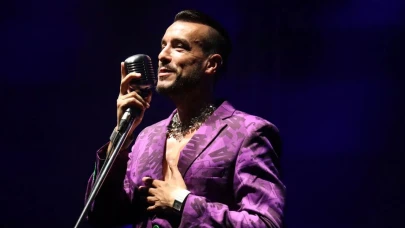 Cem Adrian İzmir’i şarkılarıyla büyüleyecek!