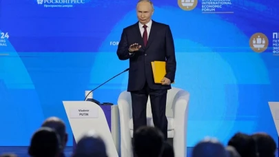 Putin'in Gizemli Kızları Ortaya Çıktı! 'Rus Davos'una Katıldılar, Sessizliklerini Bozuyorlar