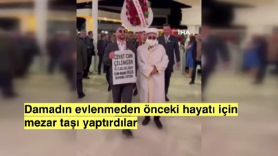 Damadın arkadaşları 'evlenmeden önceki hayatı' için mezar taşı yaptırdılar