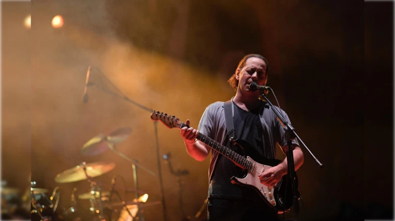 Alaçatı’da rock gecesi: Duman yarın Alaçatı OM Paparazzi'de