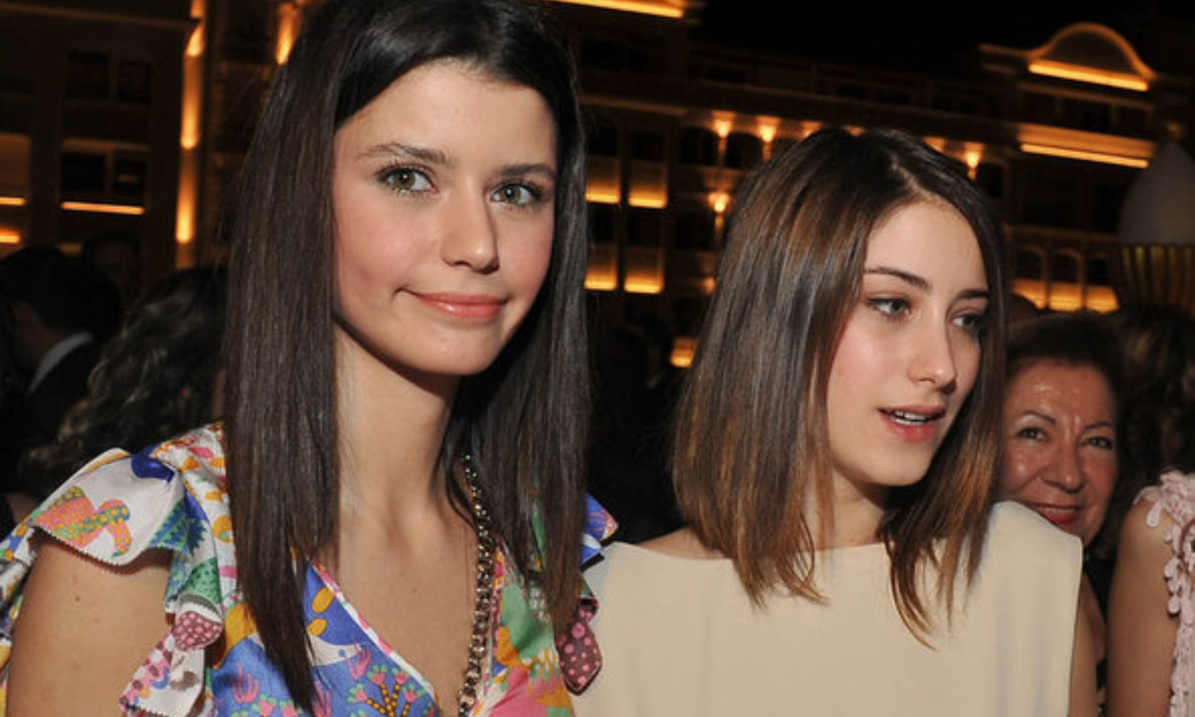 Hazal Kaya ve Beren Saat